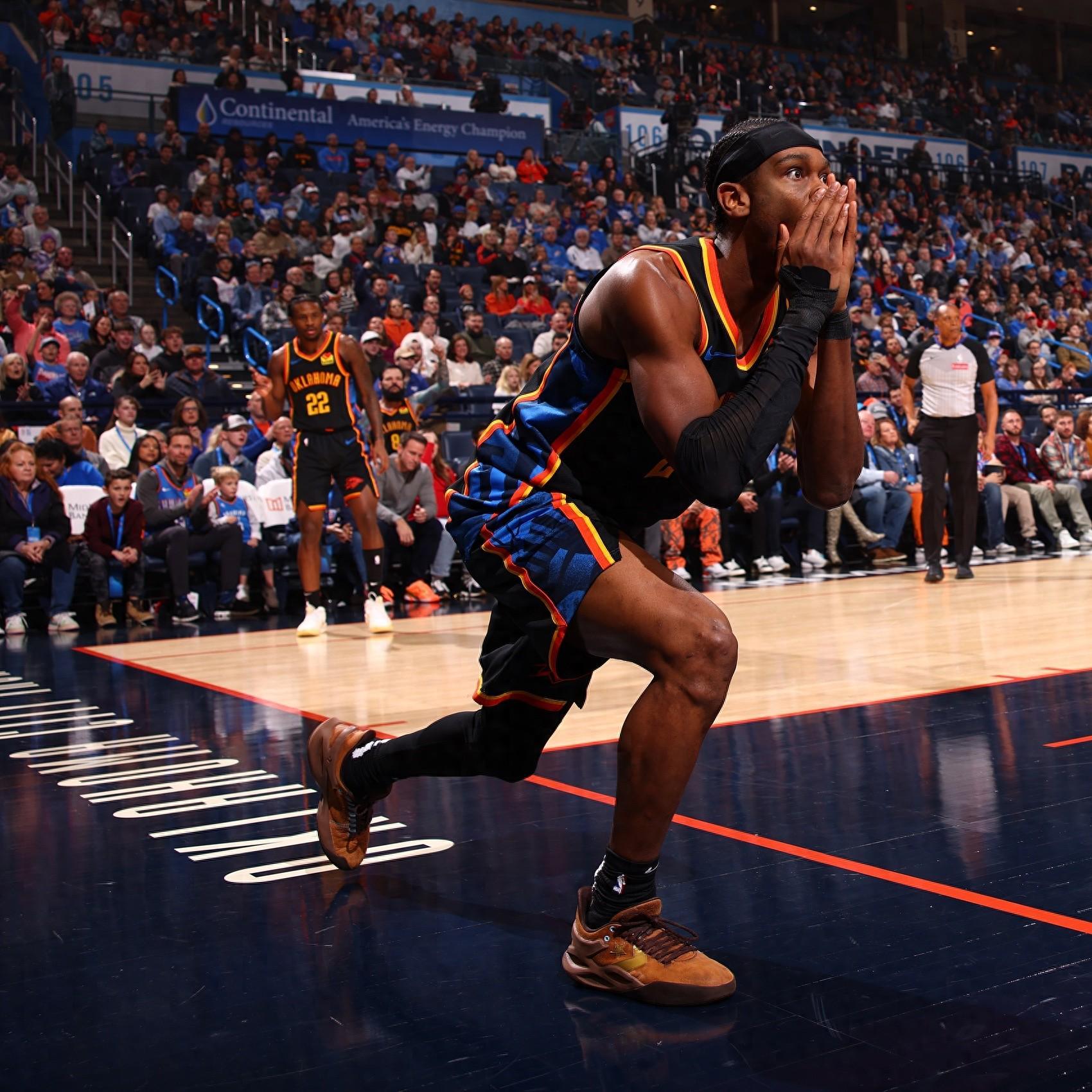 亚历山大26岁砍下11294分，你知道库里26岁拿了多少分吗？